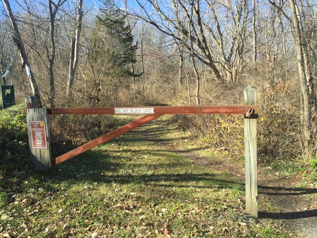 gate to trail on garrison road in lafayette nj