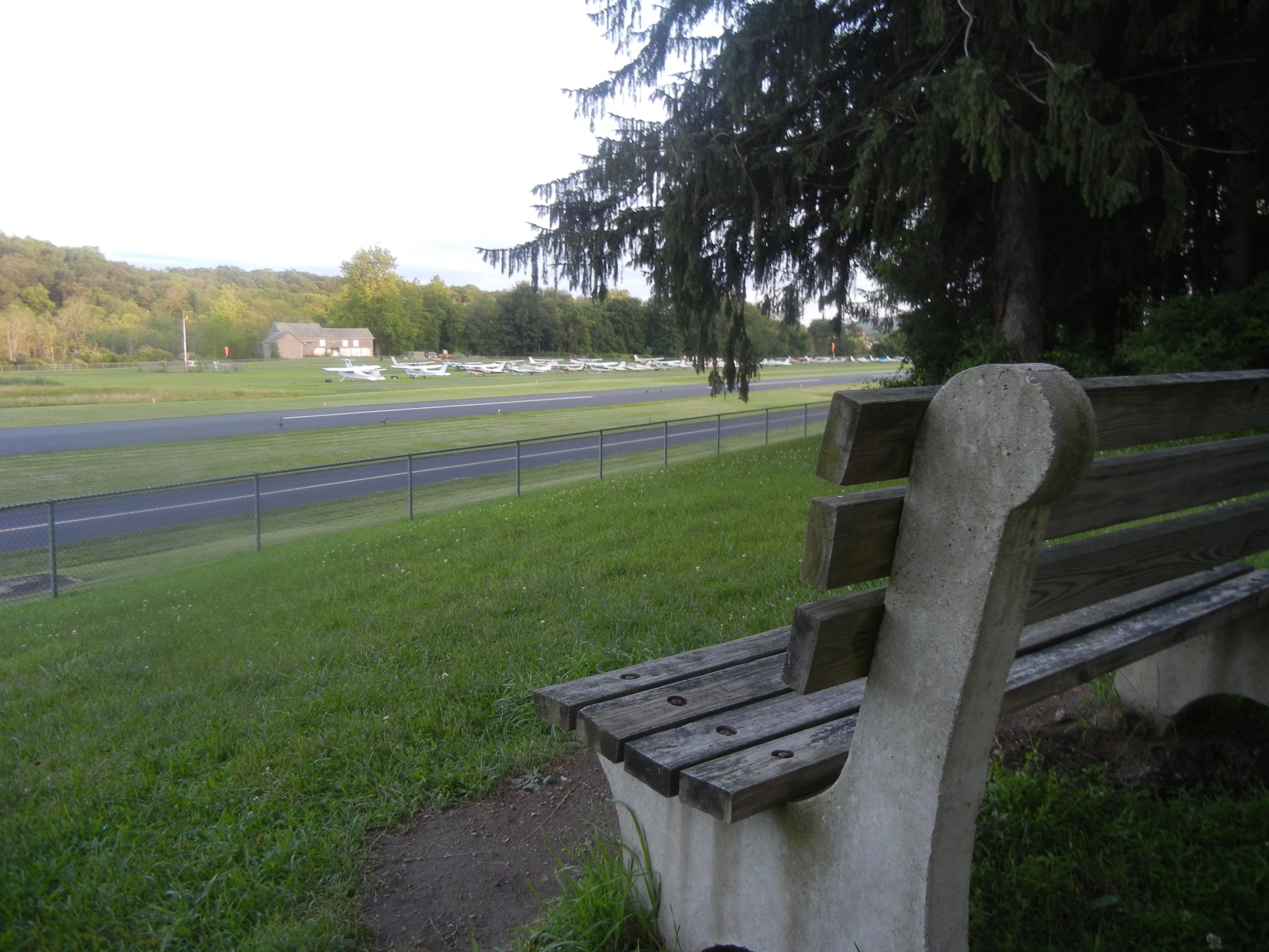 park-bench-by-Aeroflex-Andover-Airport